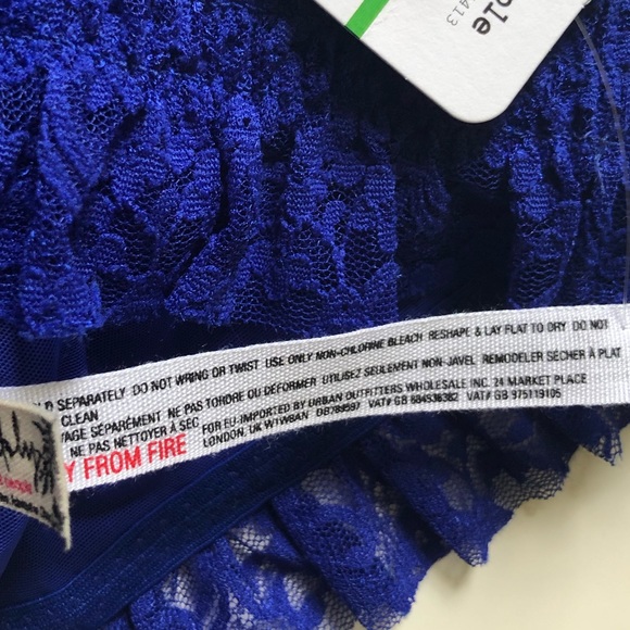 FREE PEOPLE | Callie Smocked Bandeau Lace Crop Top - Picture 7 of 10